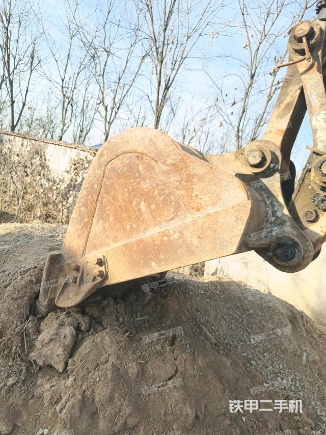 鏟斗右后整體（工作和回轉(zhuǎn)裝置）