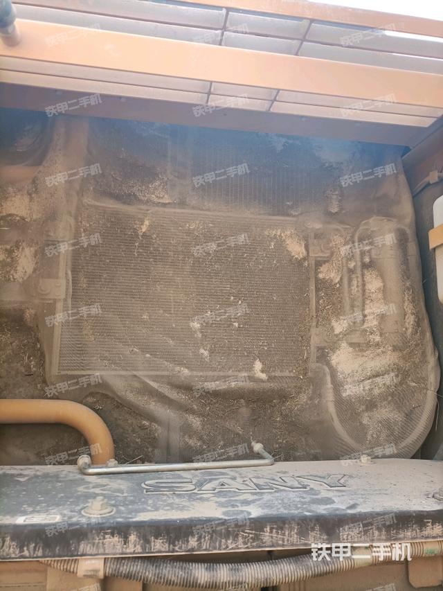 散熱器正面（大件艙室）