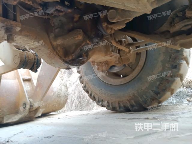 后驅(qū)動橋（液壓/傳動系統(tǒng)）