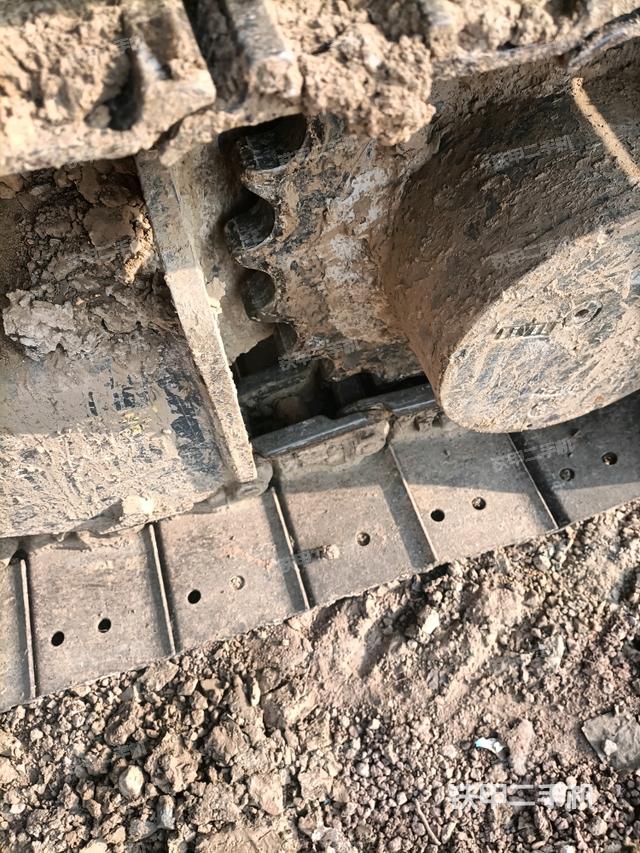 右驅動輪（行走機構）