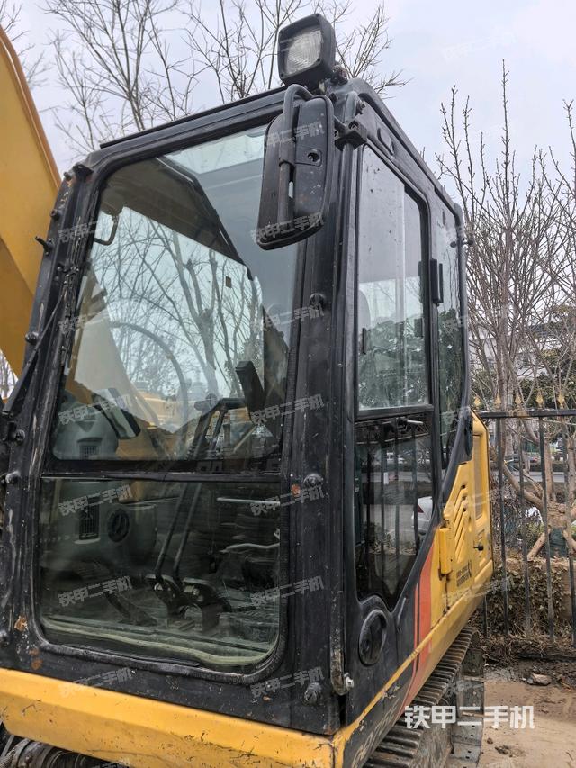 ?駕駛室正側(cè)（駕駛室部分）