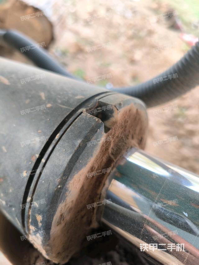 大臂背部俯視（工作和回轉(zhuǎn)裝置）