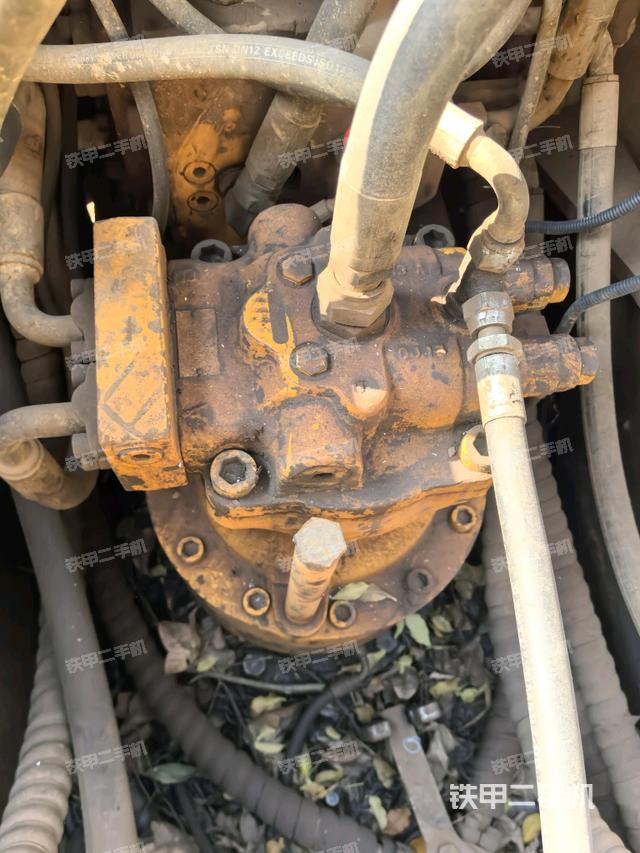 回轉(zhuǎn)馬達(dá)（上車部件）