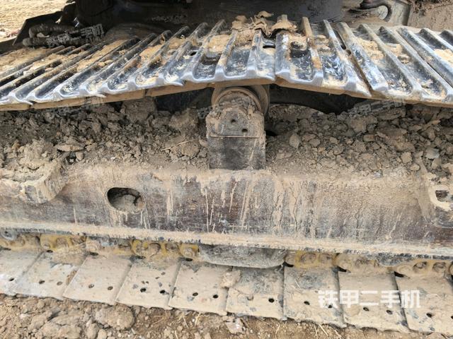 右驅(qū)動(dòng)輪（行走機(jī)構(gòu)）