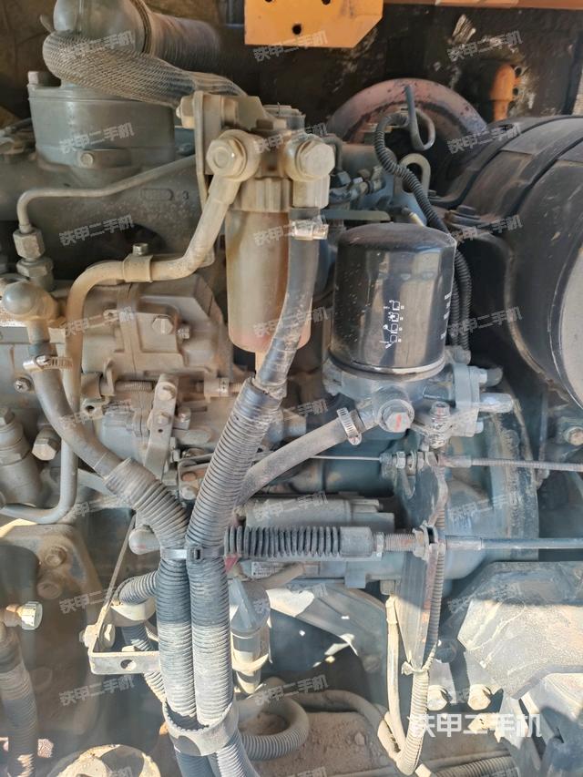 發(fā)動(dòng)機(jī)整體俯視(整機(jī)外觀) 發(fā)動(dòng)機(jī)整體俯視(整機(jī)外觀)