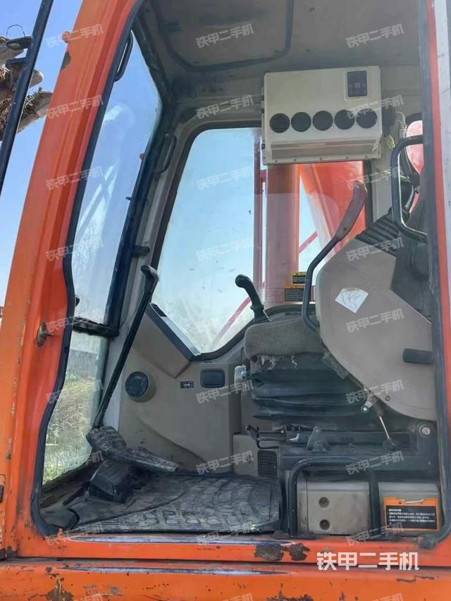 驾驶室整体（整机外观）