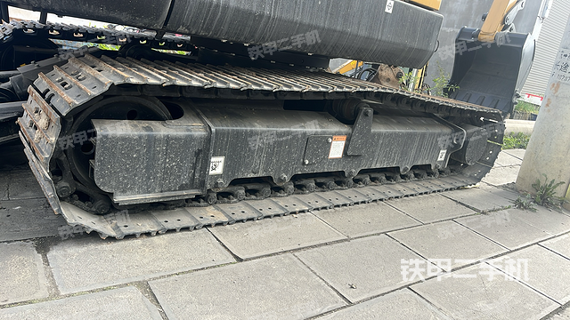 單側(cè)履帶整體（整機外觀）