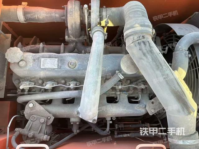 發(fā)動機整體俯視(整機外觀) 發(fā)動機整體俯視(整機外觀)