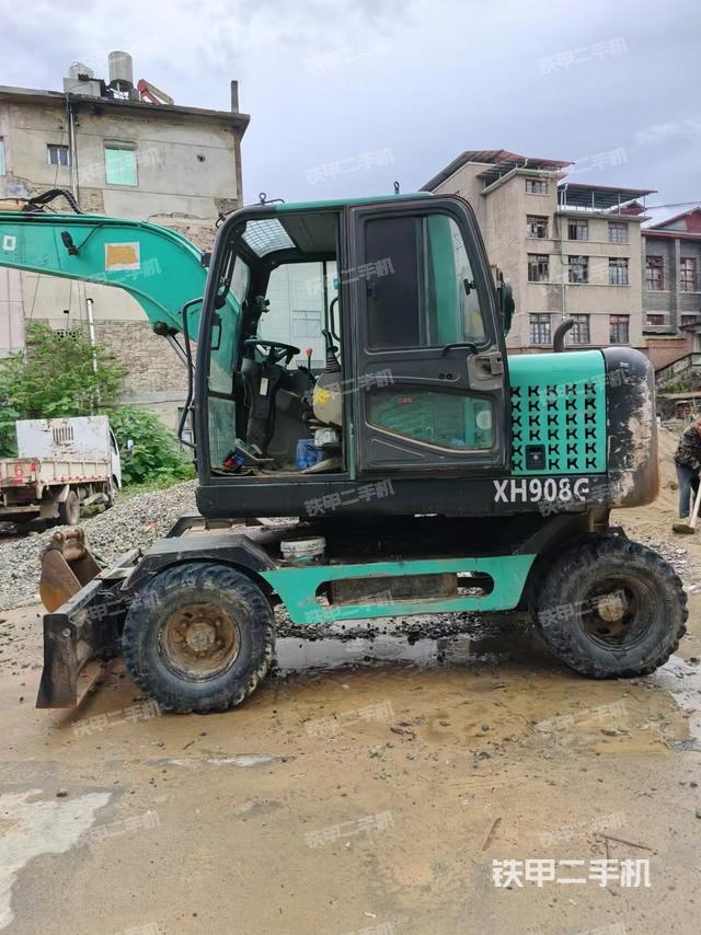 驾驶室整体（整机外观）