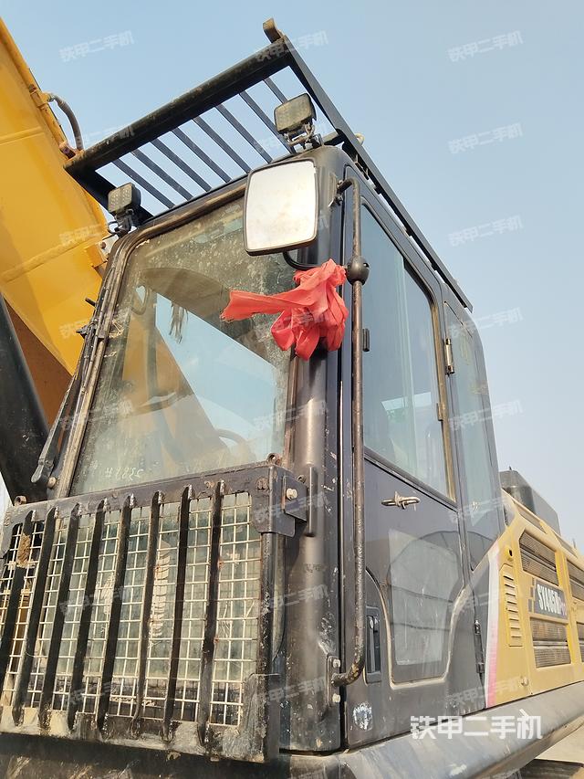 駕駛室整體（整機(jī)外觀）