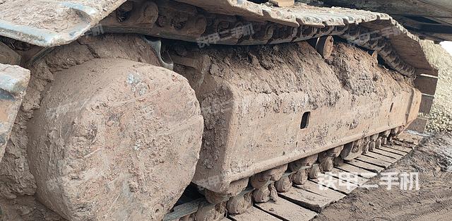 单侧履带整体（整机外观）