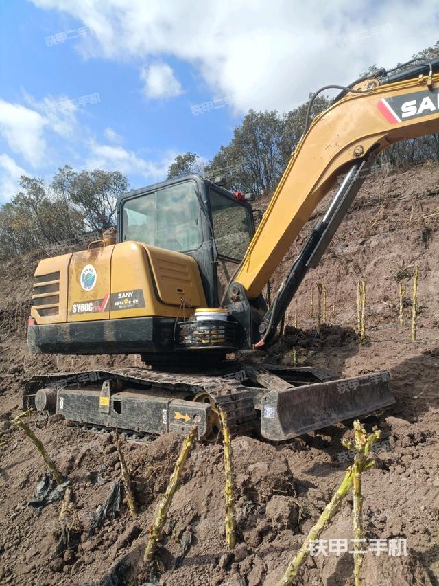 大臂根部?斜（工作和回轉(zhuǎn)裝置）