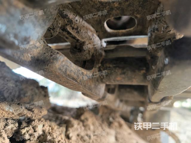 左導(dǎo)向輪（行走機(jī)構(gòu)）