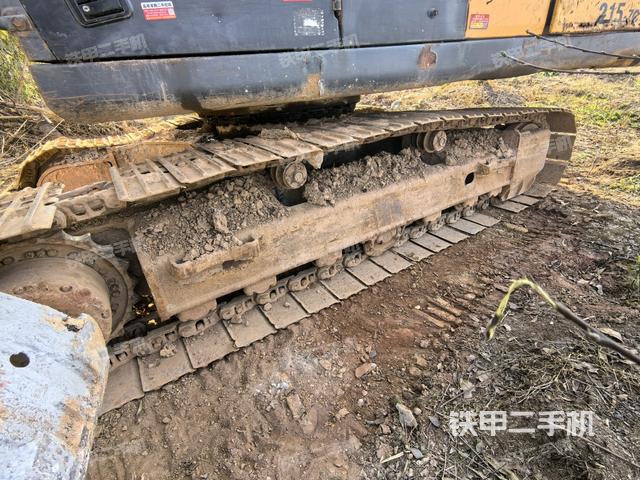 左側(cè)履帶整體?（行走機(jī)構(gòu)）