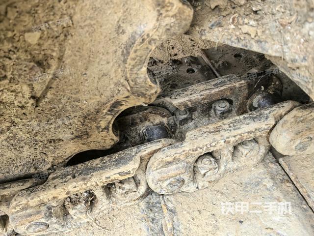 左側(cè)行走馬達(dá)蓋板（行走機(jī)構(gòu)）