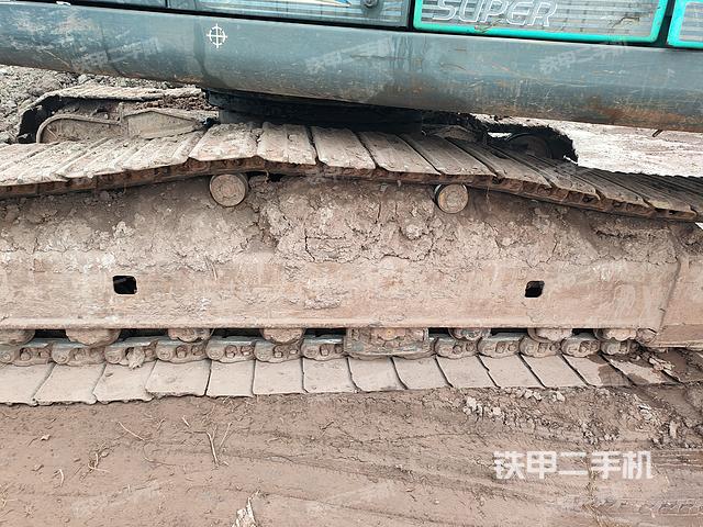 单侧履带整体（整机外观）