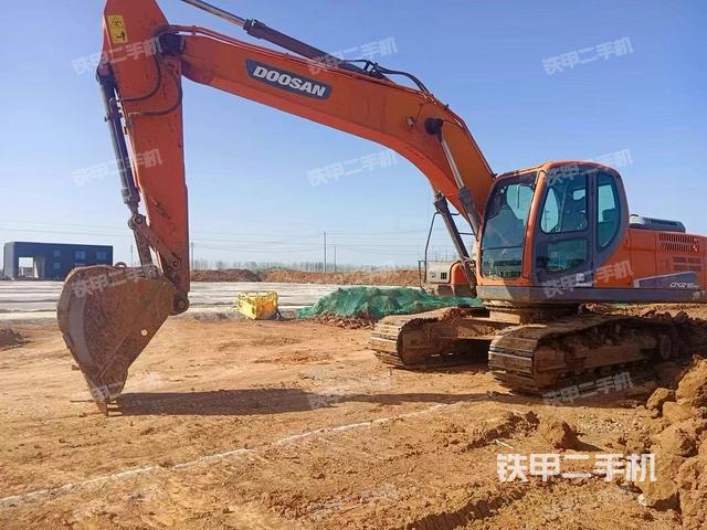 斗山DX215-9C挖掘機