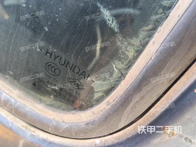 后窗玻璃角標(biāo)（駕駛室部分）