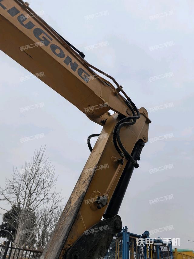 小臂整體左后（工作和回轉(zhuǎn)裝置）