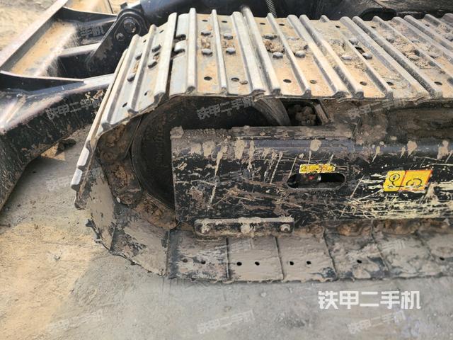 左驅(qū)動(dòng)輪（行走機(jī)構(gòu)）