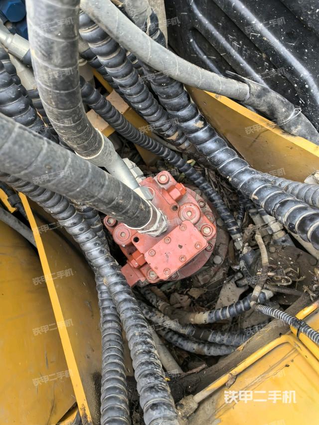 回轉(zhuǎn)馬達(dá)（上車部件）