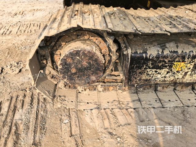 右驅(qū)動(dòng)輪（行走機(jī)構(gòu)）