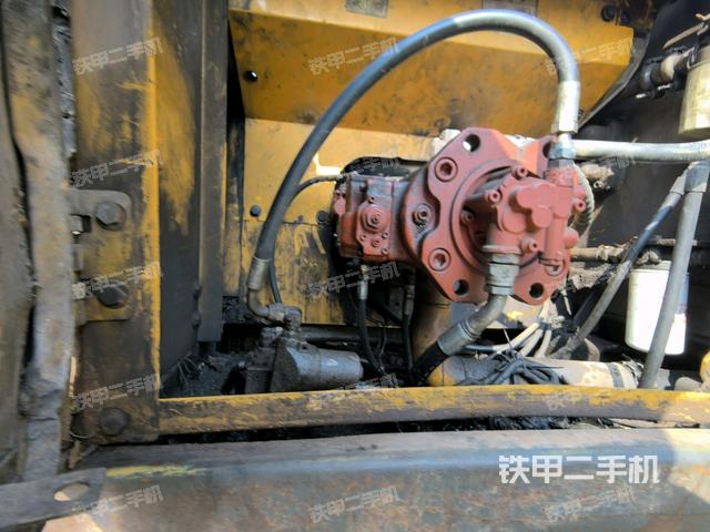 液壓泵斜45?左（大件艙室）