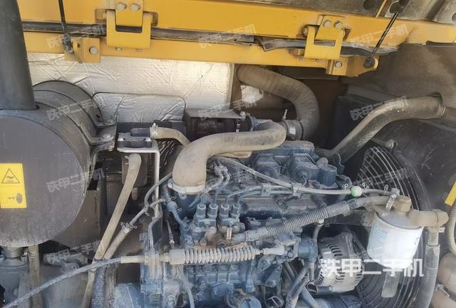 發(fā)動機整體俯視(整機外觀) 發(fā)動機整體俯視(整機外觀)