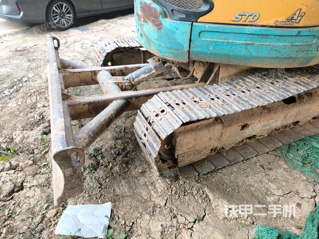 鏟斗右后整體（工作和回轉(zhuǎn)裝置）