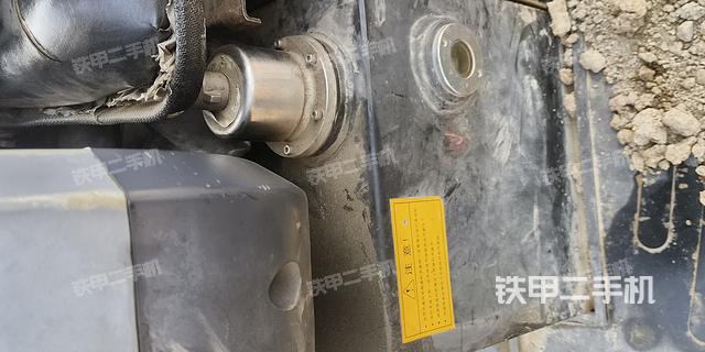 回转马达和主控阀（整机外观）