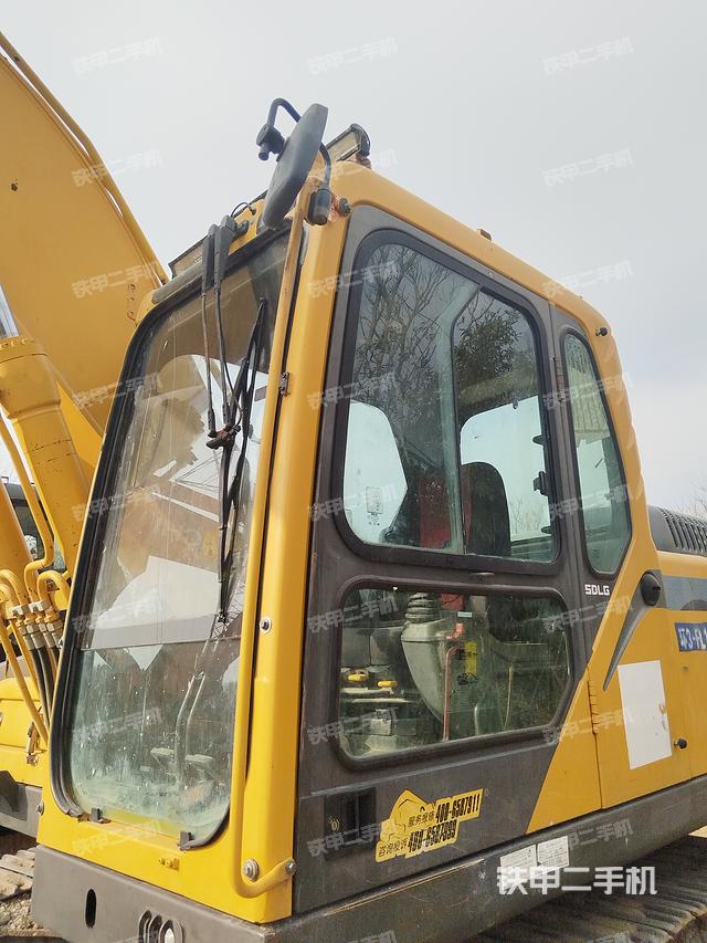 駕駛室整體（整機外觀）