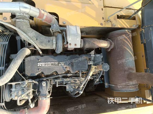 發(fā)動機整體俯視(整機外觀) 發(fā)動機整體俯視(整機外觀)