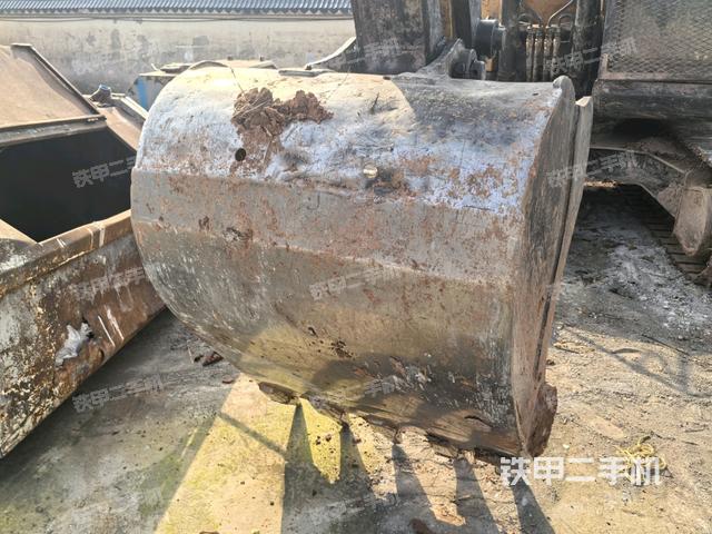 鏟斗45度(工作和回轉(zhuǎn)裝置) 鏟斗45度(工作和回轉(zhuǎn)裝置)