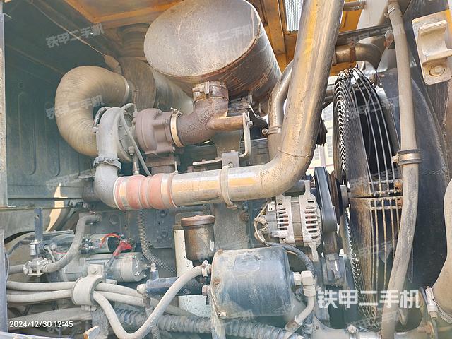 发动机右侧（整机外观及大件）