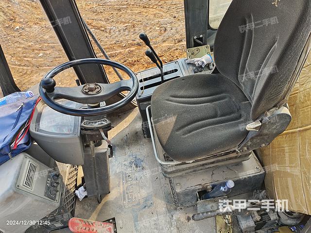 驾驶室操作台（整机外观及大件）