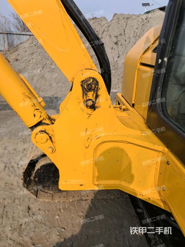 大臂根部?斜（工作和回轉(zhuǎn)裝置）