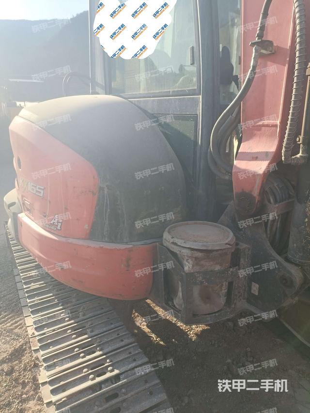 大臂根部?斜（工作和回轉(zhuǎn)裝置）