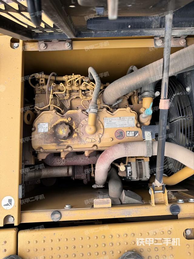 發(fā)動機整體俯視(整機外觀) 發(fā)動機整體俯視(整機外觀)