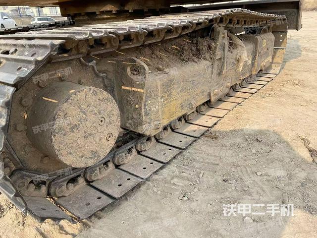 左側(cè)履帶整體?（行走機(jī)構(gòu)）