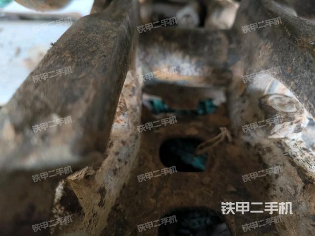 左托鏈輪和鏈筋（行走機(jī)構(gòu)）