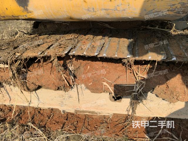 右側(cè)履帶整體?（行走機(jī)構(gòu)）