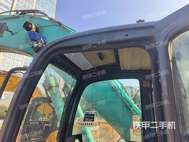 驾驶室整体（整机外观）