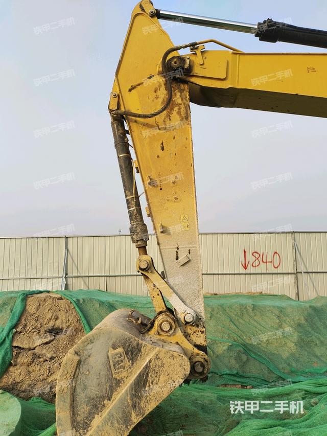 大臂整體?右側(cè)(工作和回轉(zhuǎn)裝置) 大臂整體?右側(cè)(工作和回轉(zhuǎn)裝置)