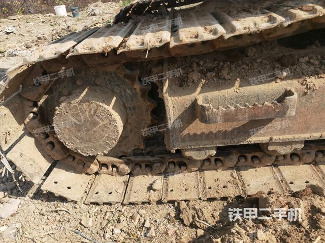 左驅(qū)動(dòng)輪（行走機(jī)構(gòu)）