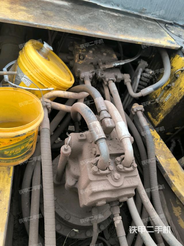 回轉(zhuǎn)馬達（上車部件）