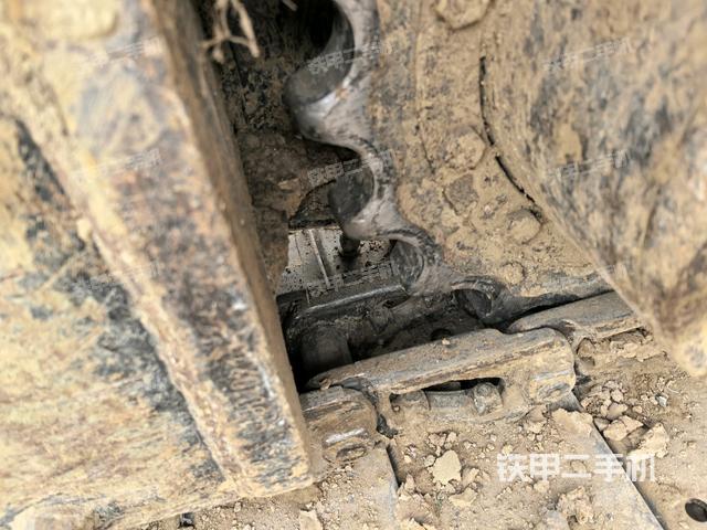 右驅(qū)動(dòng)輪（行走機(jī)構(gòu)）