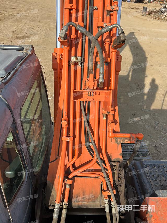 駕駛室整體（整機(jī)外觀）