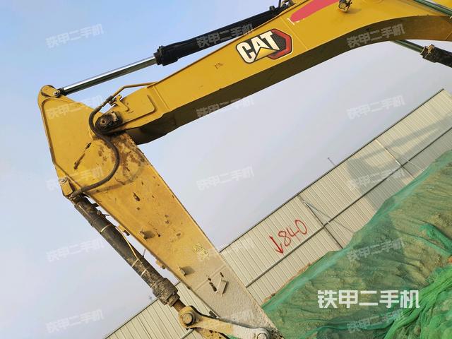 小臂整體左后(工作和回轉(zhuǎn)裝置) 小臂整體左后(工作和回轉(zhuǎn)裝置)