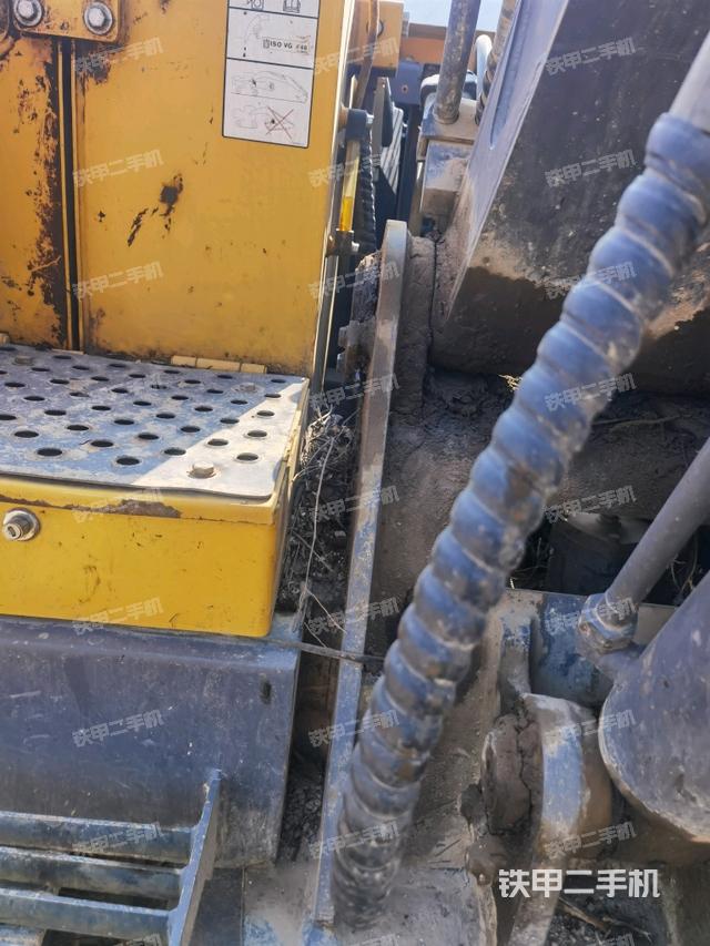 大臂根部?斜（工作和回轉(zhuǎn)裝置）