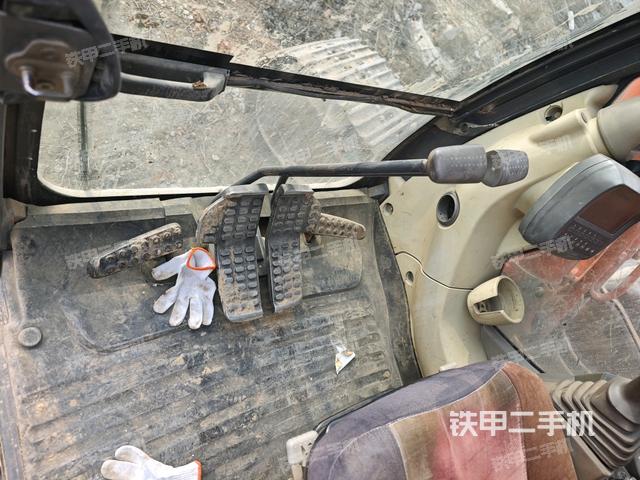 座椅后部(駕駛室部分) 座椅后部(駕駛室部分)